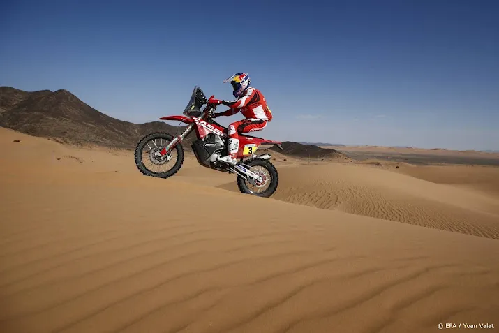 britse motorcoureur sunderland herovert leiding in dakar rally