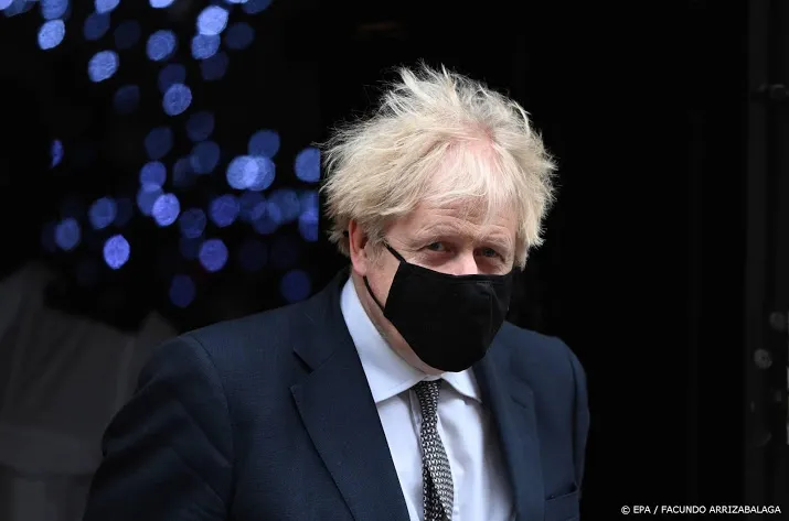 britse premier viert brexitdeal als overwinning