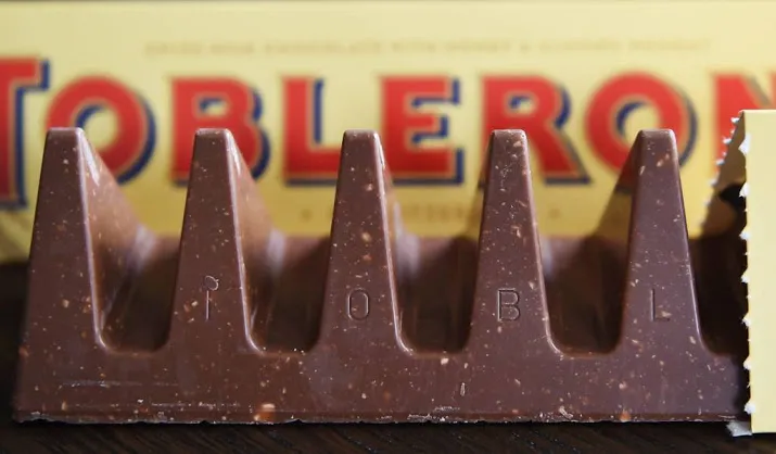 britse toblerone krijgt oude vorm terug