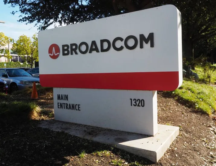 broadcom wil snel om tafel met qualcomm