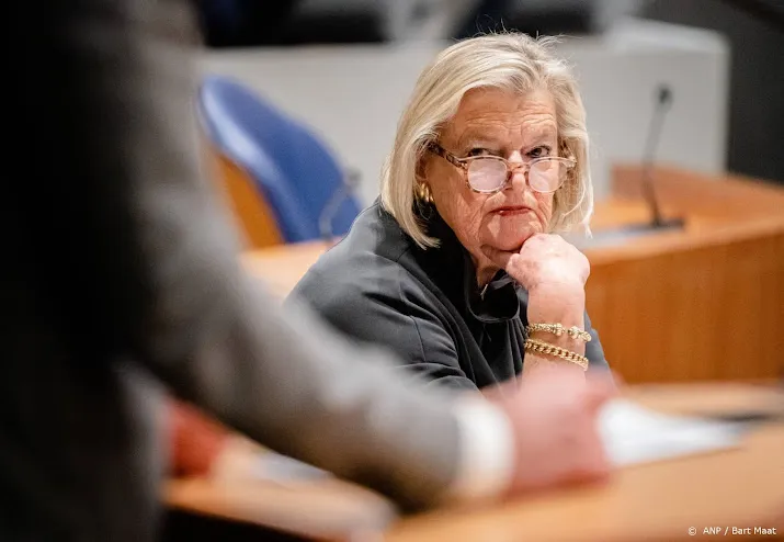 broekers wil nog dit jaar opvang 2000 asielzoekers afdwingen