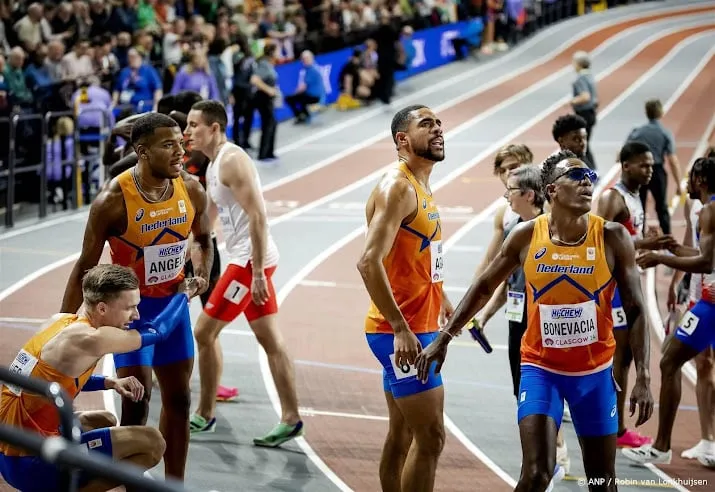 brons estafettemannen op 4400 meter bij wk indoor in glasgow