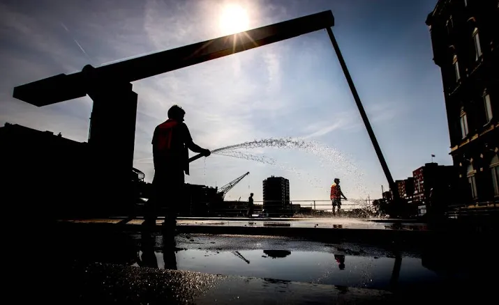 bruggen haperen door hitte