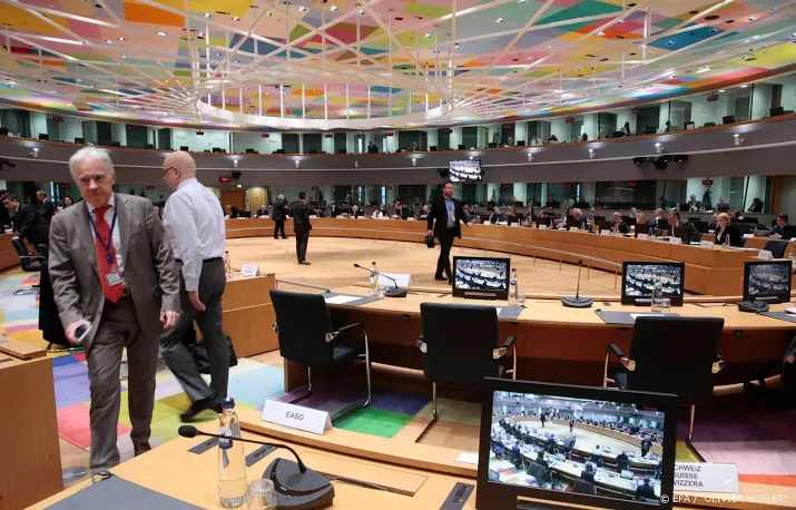 brussel knijpt oogje dicht bij nationale steun om virus