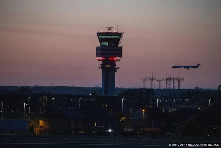 brussels airport mag blijven groeien wel minder nachtvluchten