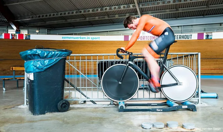 buchli overtuigend naar finale bos eruit