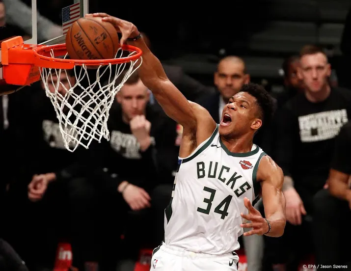 bucks verslaan ook lakers en halen play offs