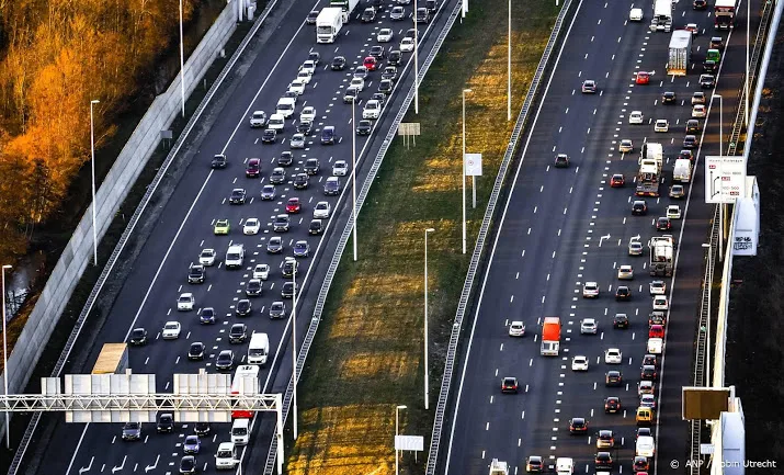buien en staking drukke avondspits verwacht