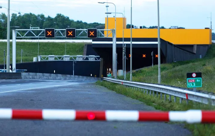buis heinenoordtunnel eerder open dan verwacht