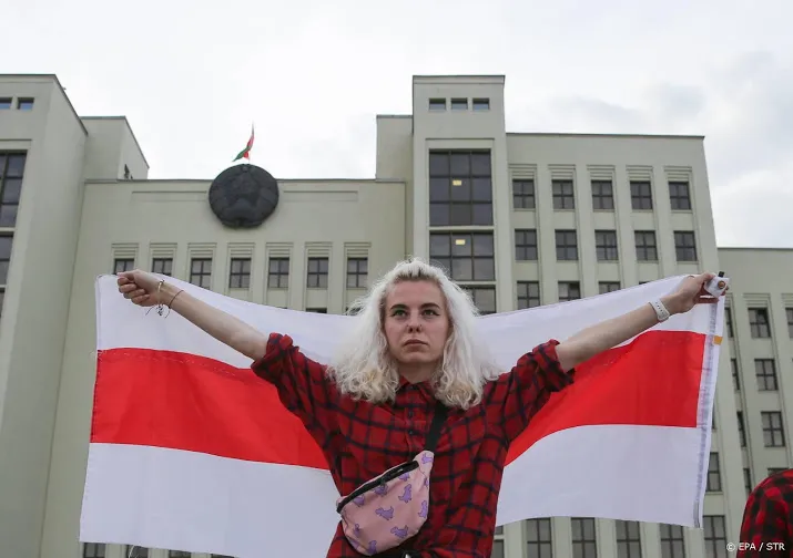 buitenlandse zaken past reisadvies wit rusland aan om protesten