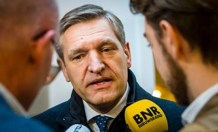 buma zijlstra moet leugen uitleggen in kamer