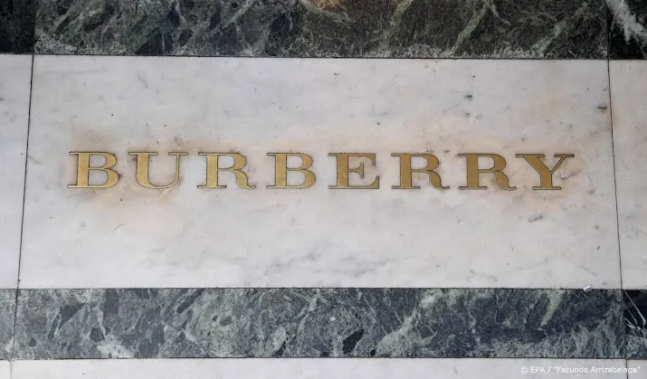 burberry bundelt krachten met eigenaar wechat