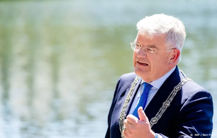 burgemeester den haag compenseer gemiste omzet horeca