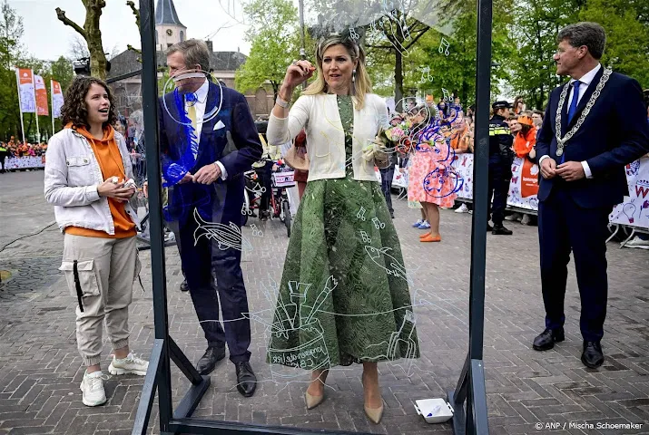 burgemeester emmen koningsdag is goed verlopen