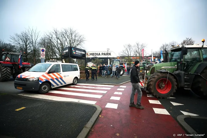 burgemeester kom niet naar hilversum stad zit op slot
