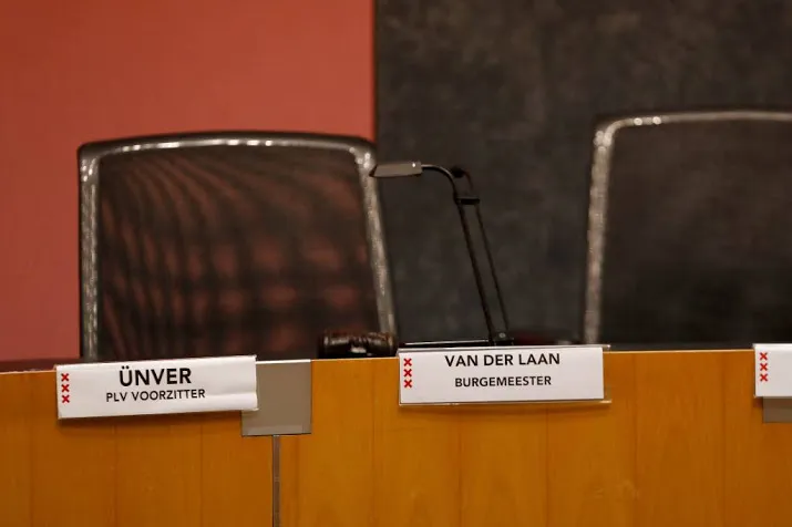 burgemeester liefst sociaal maar niet soft