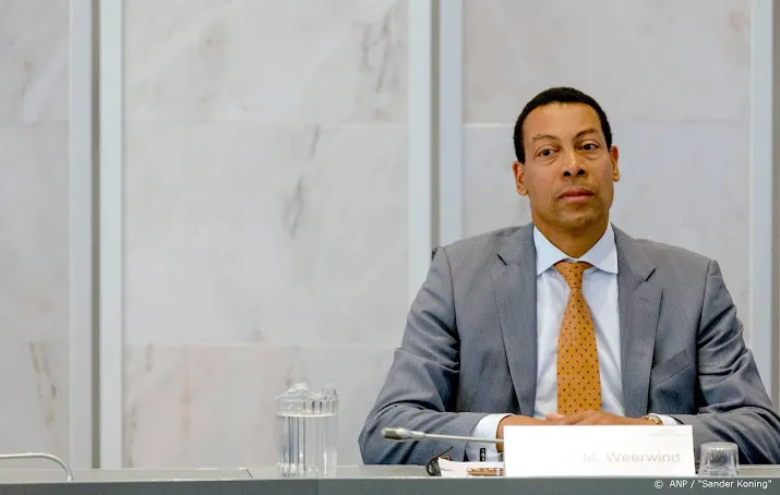 burgemeesters creatief met lintjesregen