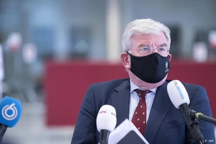 burgemeesters herhalen wens om terrassen te openen