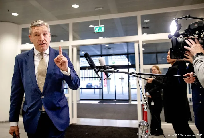 burgemeesters mogen locaties sluiten boetes voor overtreders