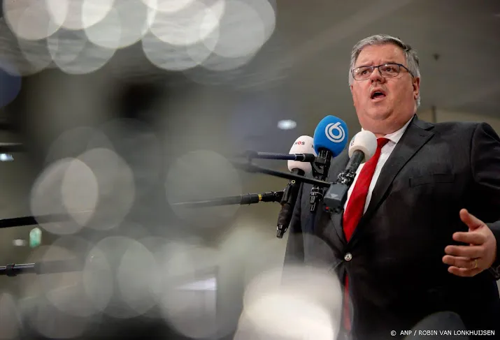 burgemeesters over extraatje voor jeugd vuurwerk en drukte