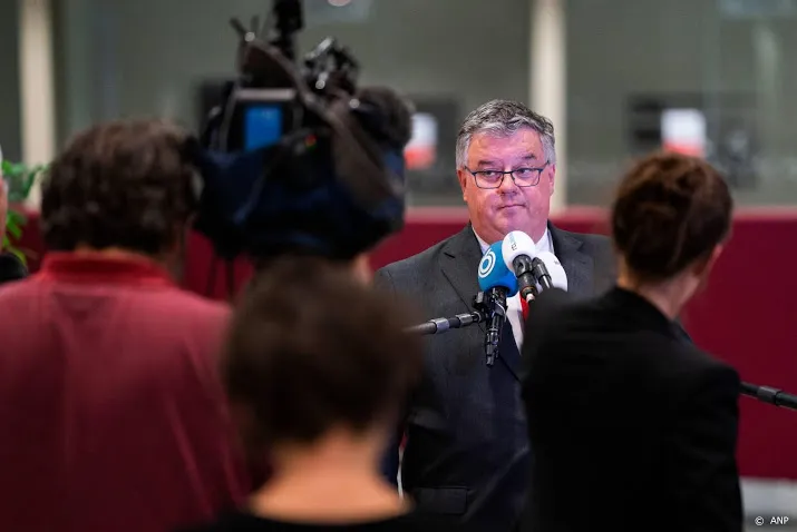 burgemeesters verantwoordelijkheid ligt bij de mensen zelf