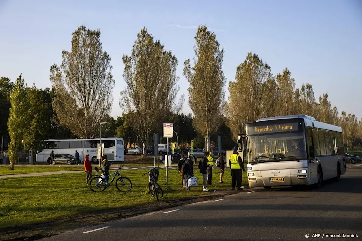 bussen geregeld voor vervoeren asielzoekers vanuit ter apel