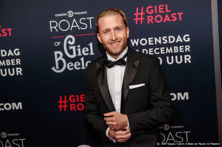 cabaretier peter pannekoek verzorgt oudejaarsconference 2021