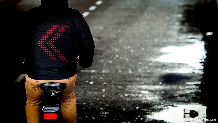 campagne wijst fietser op noodzaak verlichting