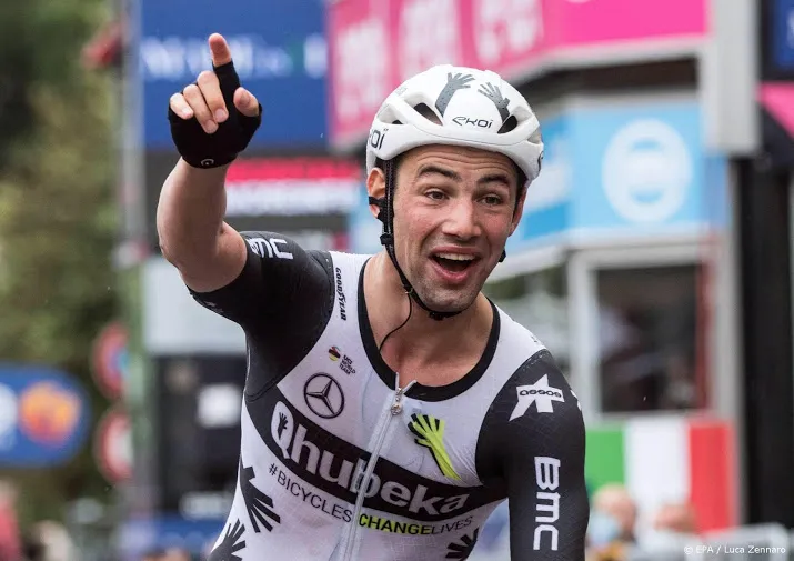 campenaerts drie ritzeges in giro is fantastisch voor de ploeg