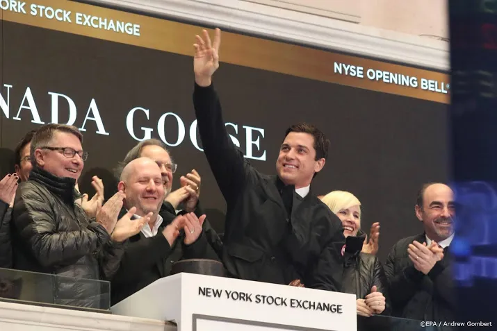 canada goose stelt winkelopening peking uit