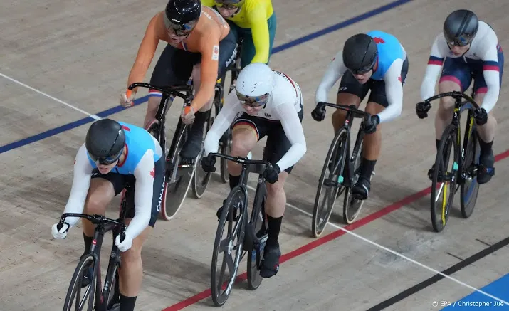 canadese baanwielrenster mitchell wint goud op de sprint