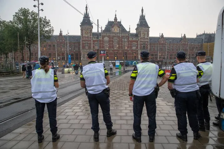 cao politie 8 procent meer loon in 3 jaar