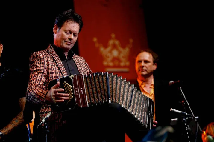 carel kraayenhof stopt met ensemble