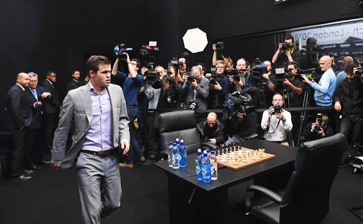 carlsen wint eerste schaakpartij in tiebreak