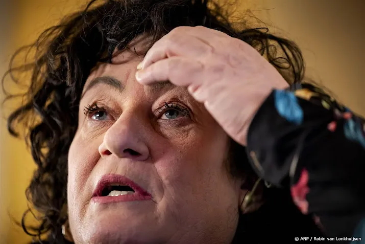 caroline van der plas sluit zich aan bij aangifte voor nepporno