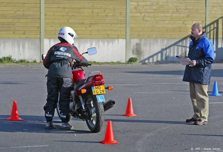 cbr motorrijlessen en theorie examens gaan na 17 00 uur door