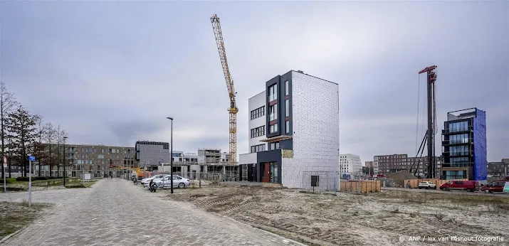 cbs verkoop nieuwbouwwoningen eind vorig jaar gehalveerd
