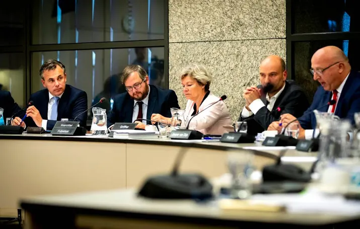 cda hekelt woorden rutte over lili en howick