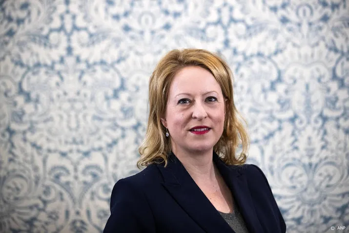 cdaer esther de lange uit race om voorzitterschap eu parlement