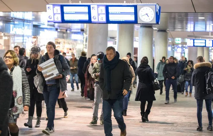 centraal station rotterdam deels ontruimd