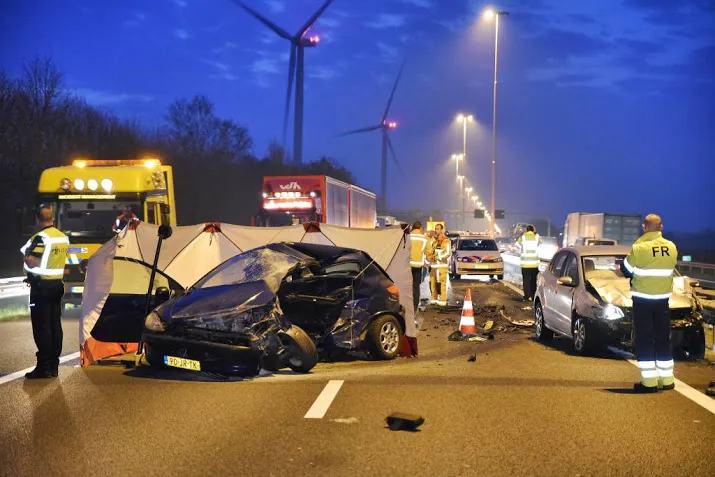 chauffeur dodelijk stenenongeval meldt zich