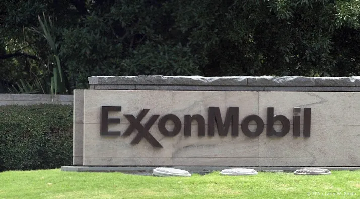 chevron en exxonmobil spraken door impact crisis over fusie
