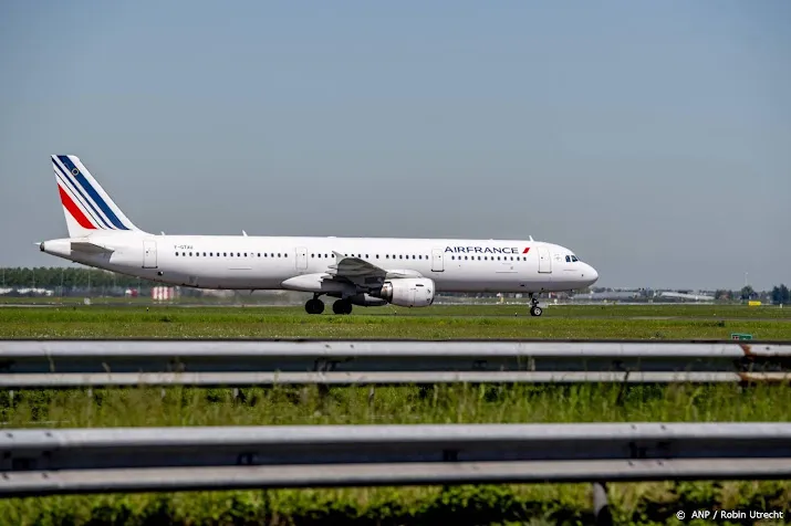 china schrapt aantal vluchten air france na coronagevallen