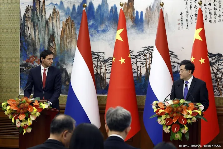 china wil met nederland vooral over handel praten