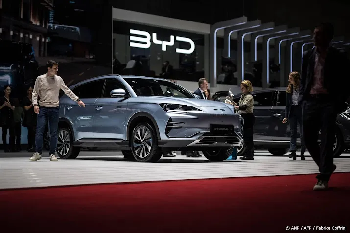chinese elektrische autobouwer byd opent fabriek in thailand