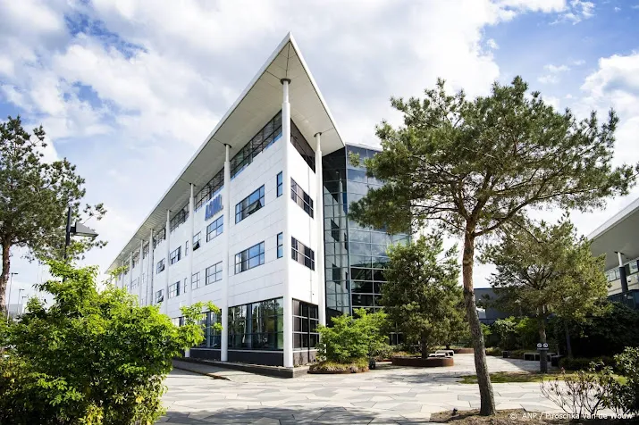 chipbedrijven asmi besi en asml weer aan kop in hogere aex