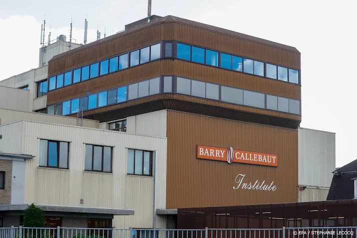 chocolademaker barry callebaut hervat productie na salmonella