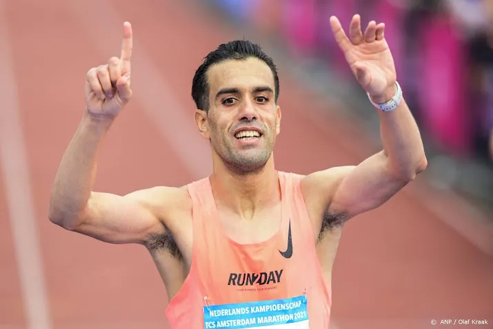 choukoud verkiest nk marathon in amsterdam boven wk en ek