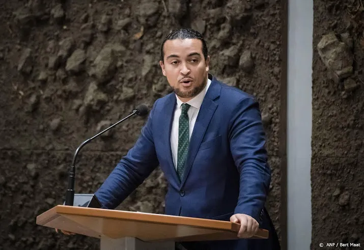christenunie wil kijken naar meer sancties tegen rusland