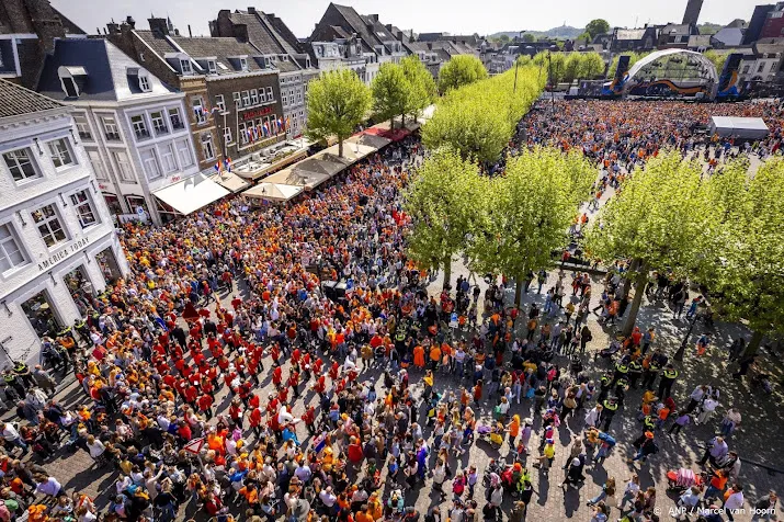 circa 40 000 bezoekers bij koningsdag in maastricht